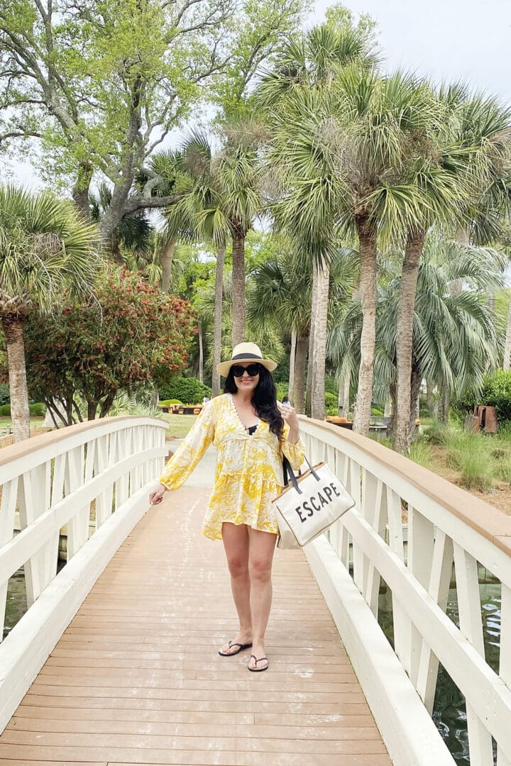 My favorite shops to find budget friendly beach cover-ups and swim cover ups when you hit the beach or pool this summer then off to dinner. || Darling Darleen Top CT Lifestyle Blogger