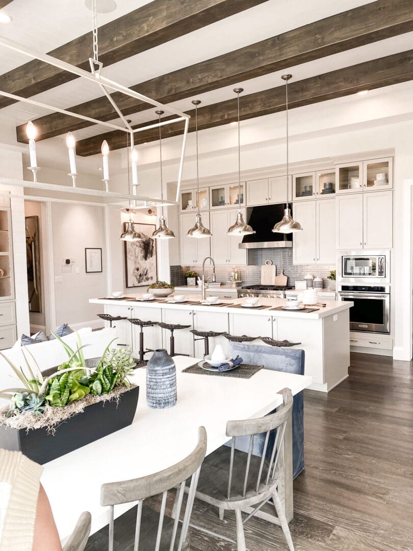 Tip to stage your home to stay and actually love your home again. Follow these tips and your will feel like it is a brand new home. || Darling Darleen Top CT Lifestyle Blogger
