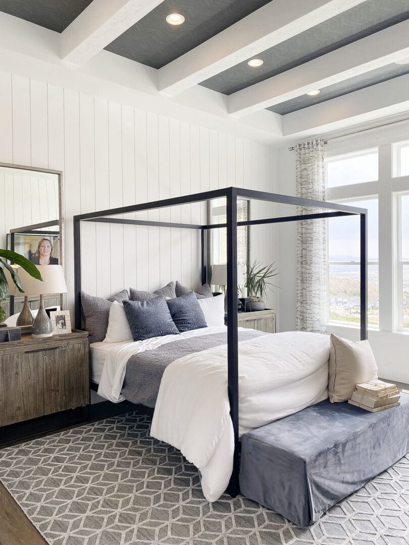 Tip to stage your home to stay and actually love your home again. Follow these tips and your will feel like it is a brand new home. || Darling Darleen Top CT Lifestyle Blogger