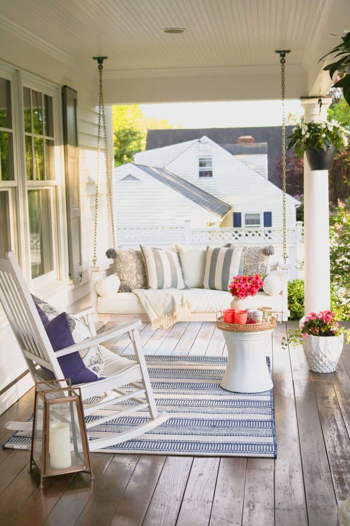 Simply add a few items to make the Outdoors feel more like the Indoors with this easy summer porch || Darling Darleen Top Lifestyle CT Blogger