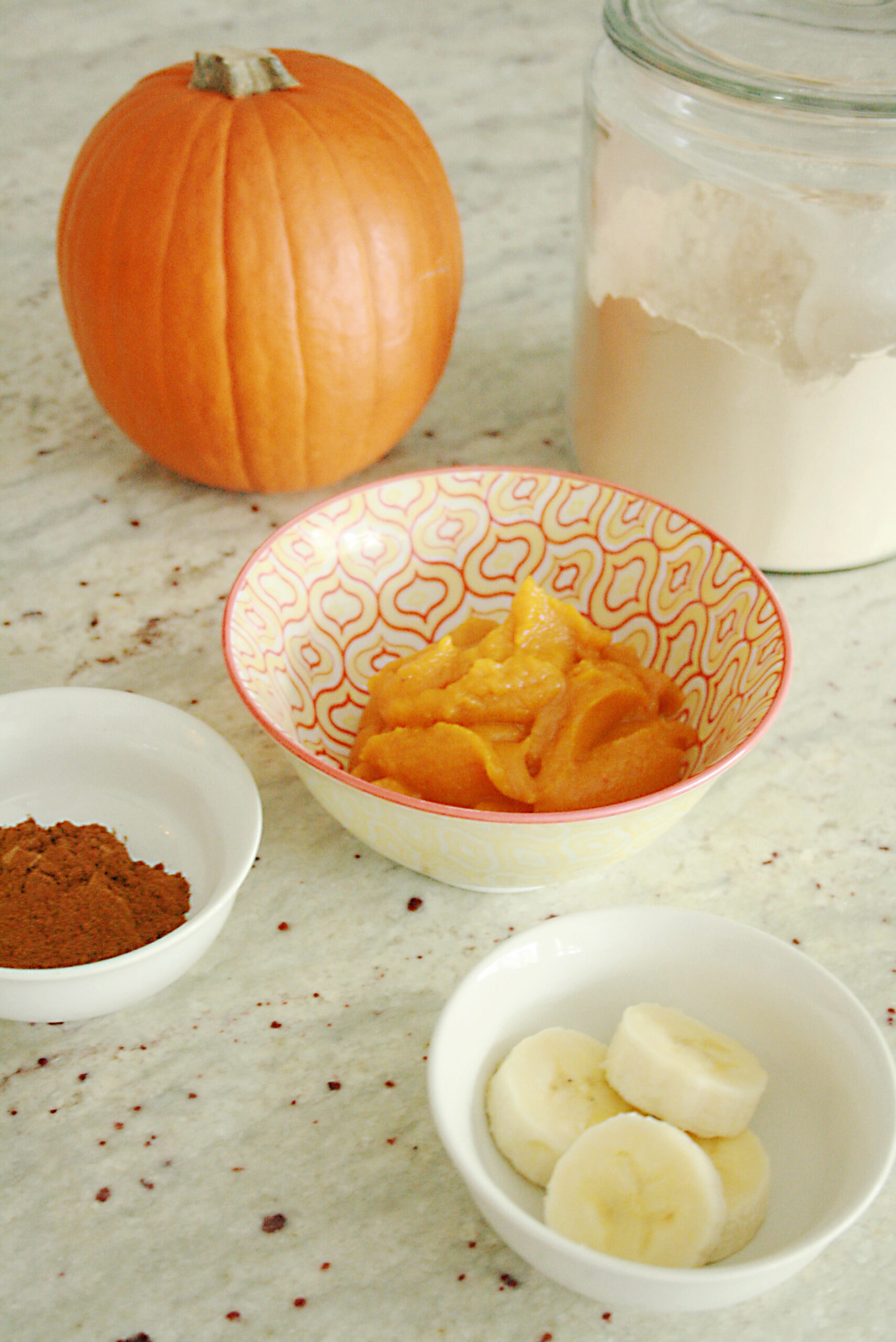 Healthy pumpkin protein shake that tastes so good that you would think you are eating pumpkin pie. Pumpkin Pie Protein Shake! || Darling Darleen Top CT Lifestyle Blogger