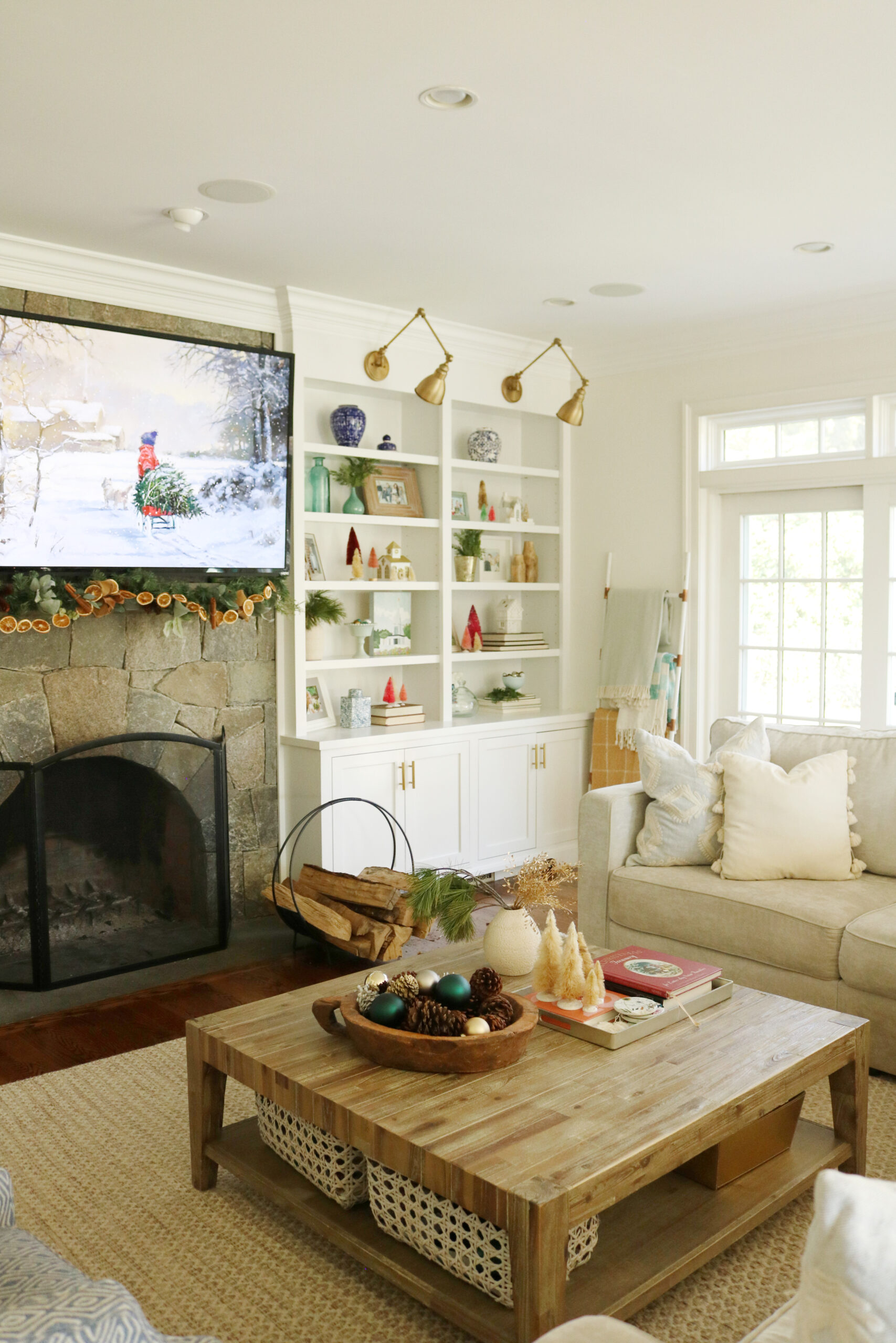 Holiday decorated bookshelves!  Switch Out a Few Items to Make Your Bookshelves More Festive for the Holidays and to match with your other decorations. || Darling Darleen Top CT Lifestyle Blogger 