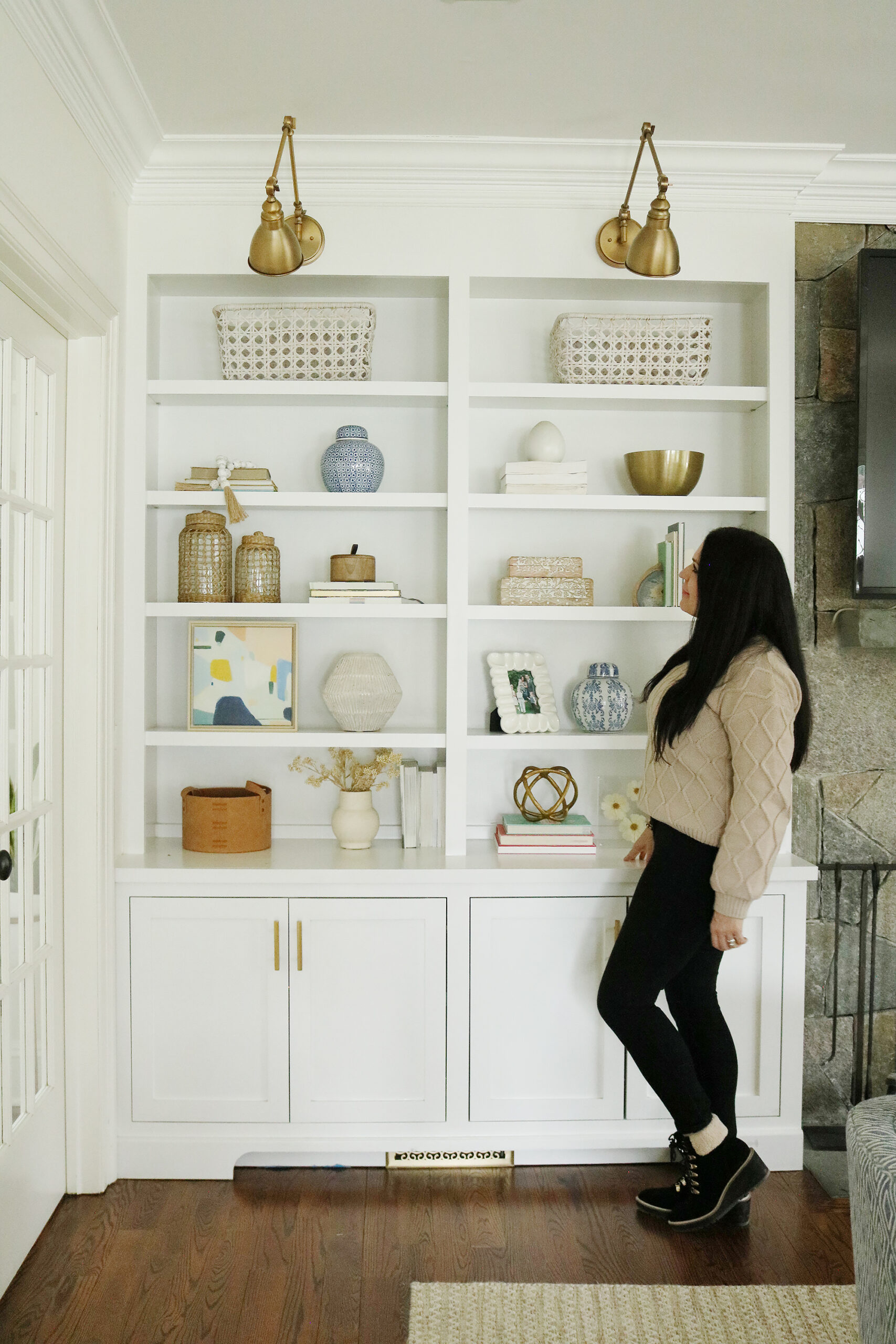 Giving my Built-Ins a Bookshelf Refresh with A New Styled Look while styling it with new items and repurposing old decor items to save. || Darling Darleen Top Lifestyle CT Blogger