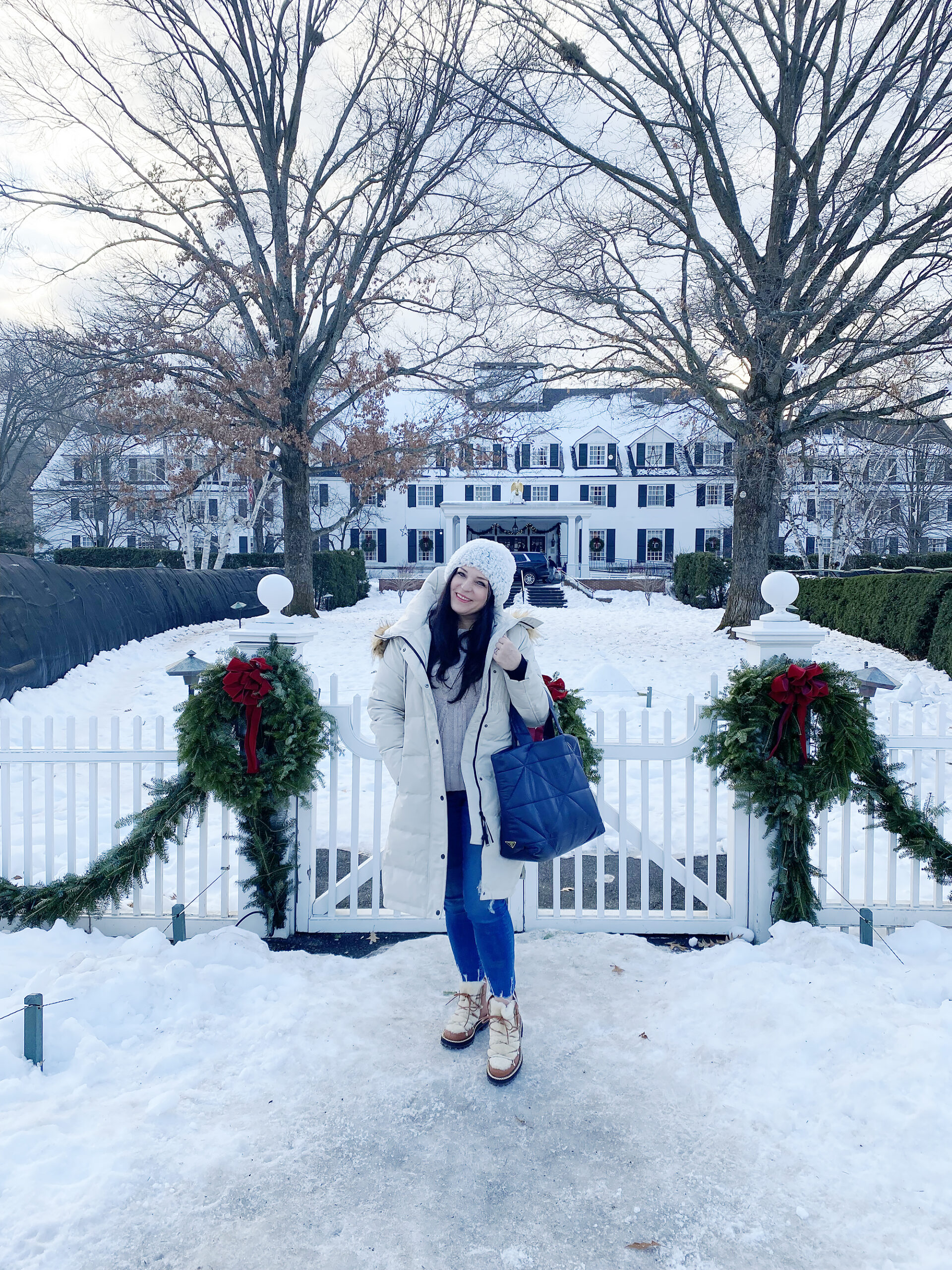 Our Favorite Vermont Ski Resorts that has the best Skiing and snow in the Northeast for avid skiers or snowboarders looking for an adventure. || Darling Darleen Top CT Lifestyle Blogger