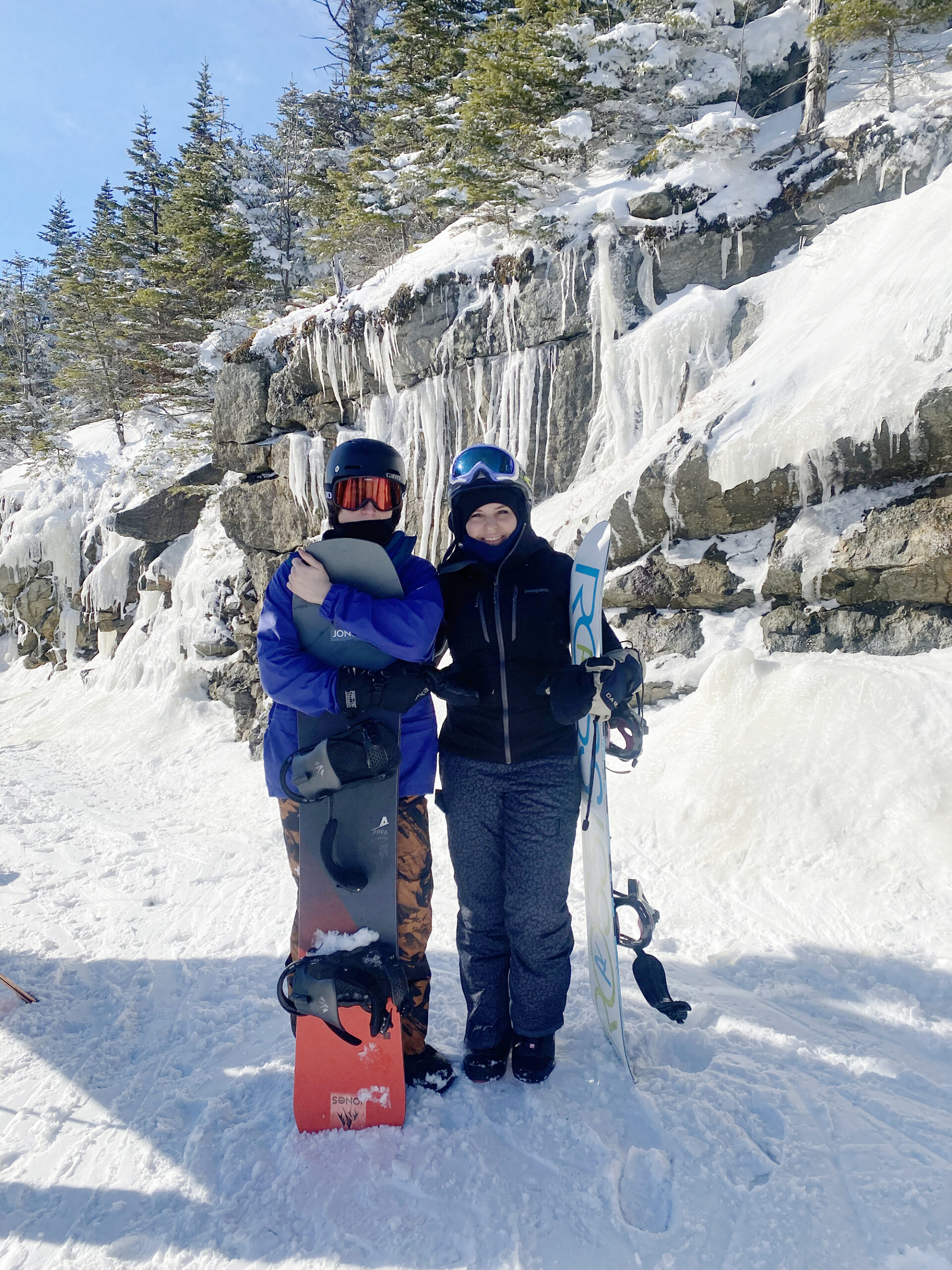 Our Favorite Vermont Ski Resorts that has the best Skiing and snow in the Northeast for avid skiers or snowboarders looking for an adventure. || Darling Darleen Top CT Lifestyle Blogger