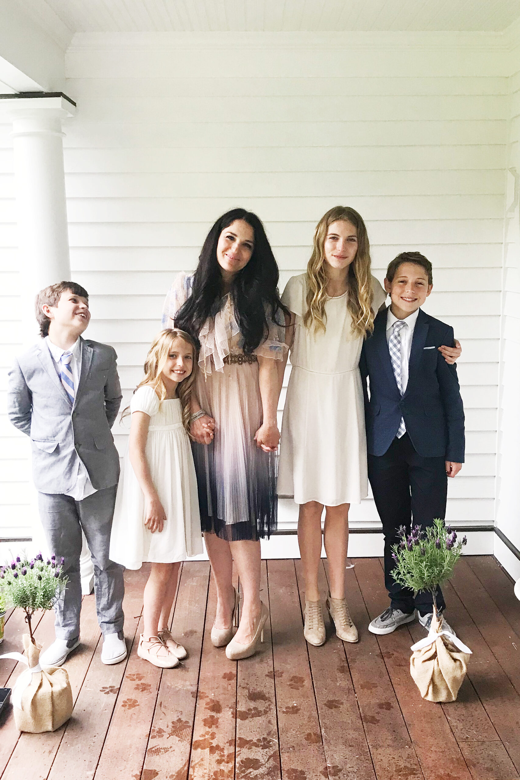 Sharing some of my favorite dress stores for Mother's Day that you can also match with your girls and boys. Perfect for spring also! || Darling Darleen Top CT Lifestyle Blogger #dressstores