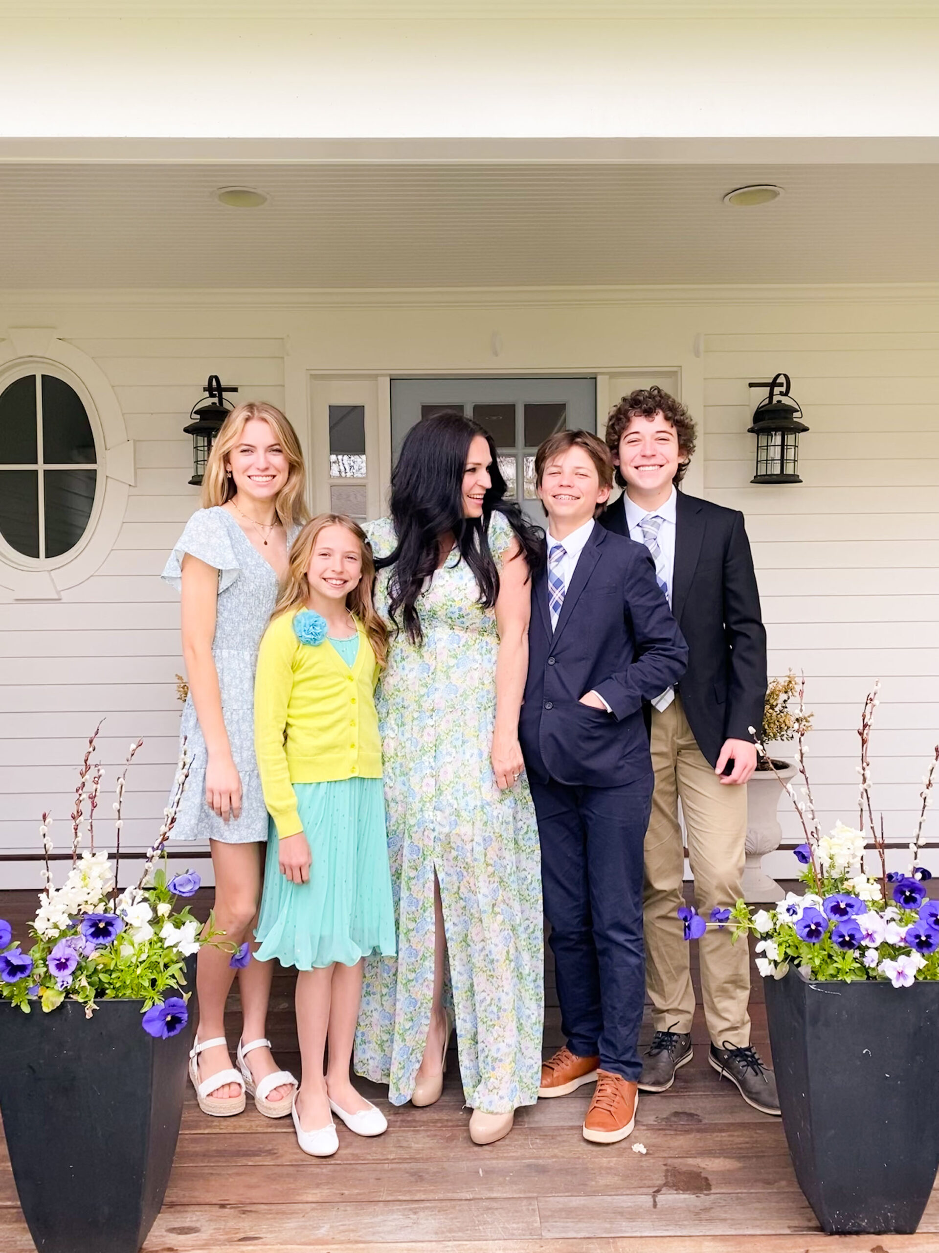 Sharing some of my favorite dress stores for Mother's Day that you can also match with your girls and boys. Perfect for spring also! || Darling Darleen Top CT Lifestyle Blogger #dressstores
