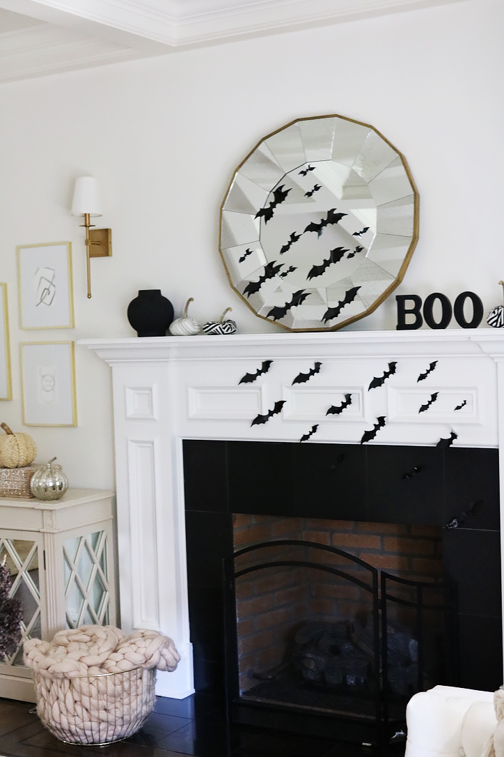 Change up your Halloween decor with out spending any money and you get a whole new look each season that is spooky and scary! || Darling Darleen Top CT Lifestyle blogger