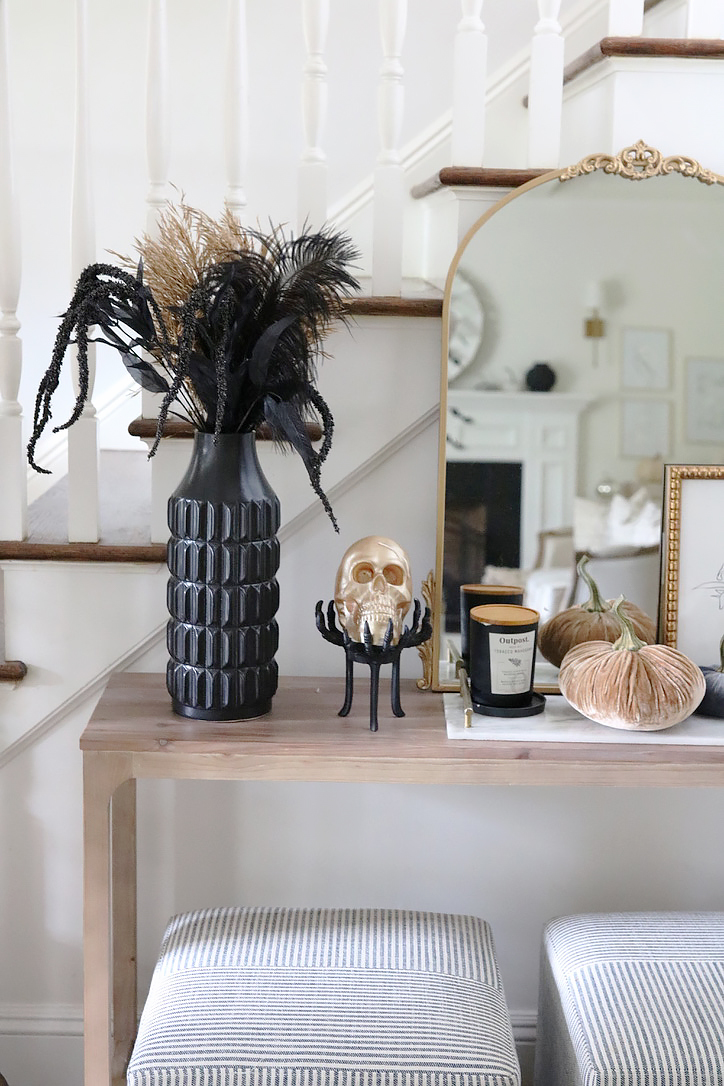 Change up your Halloween decor with out spending any money and you get a whole new look each season that is spooky and scary! || Darling Darleen Top CT Lifestyle blogger