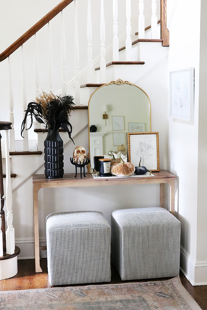 Change up your Halloween decor with out spending any money and you get a whole new look each season that is spooky and scary! || Darling Darleen Top CT Lifestyle blogger