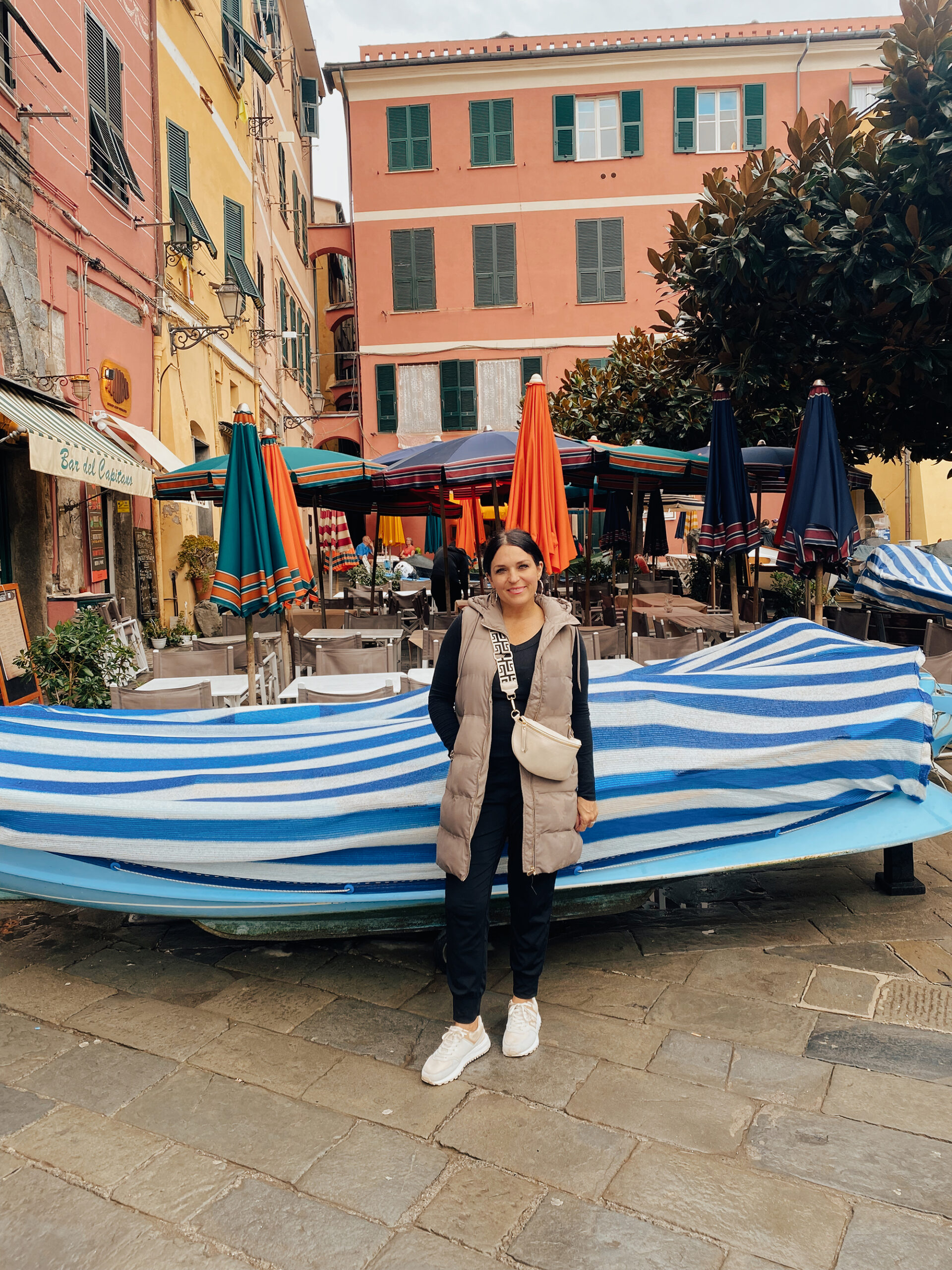 What I wore in Italy for a Fall vacation --What outfits I packed for our Fall vacation to Italy. Also sharing my shoes and bags that I packed to Italy. || Darling Darleen Top CT Lifestyle Blogger