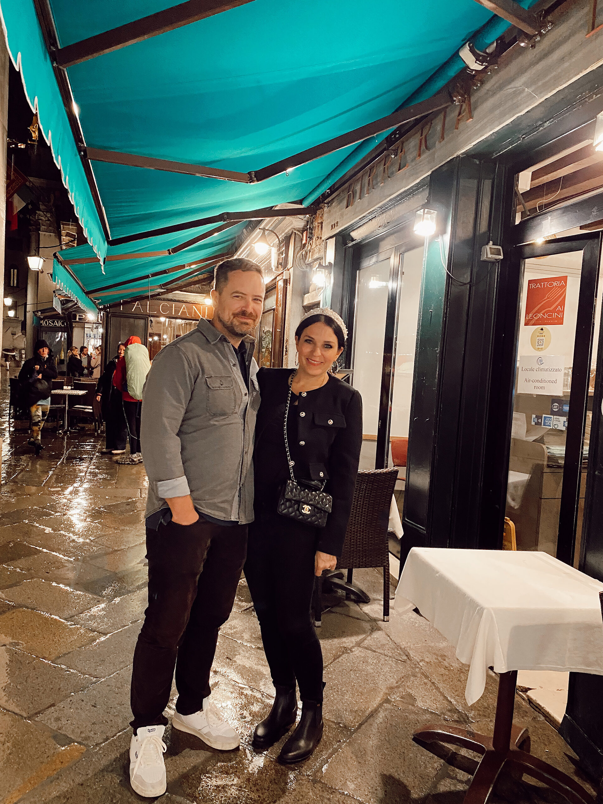What I wore in Italy for a Fall vacation --What outfits I packed for our Fall vacation to Italy. Also sharing my shoes and bags that I packed to Italy. || Darling Darleen Top CT Lifestyle Blogger